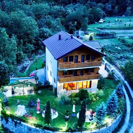 Vila Alexander B&B ヴァルボナ エクステリア 写真