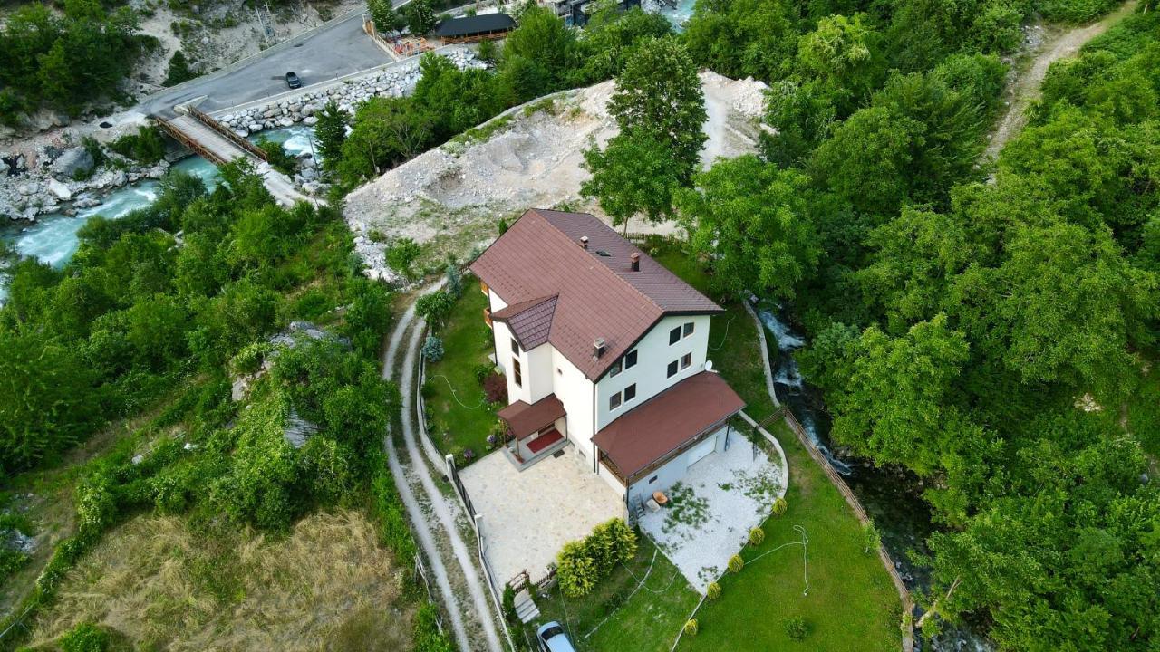 Vila Alexander B&B ヴァルボナ エクステリア 写真