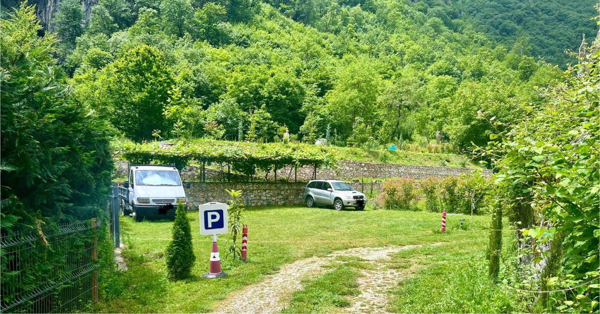 Vila Alexander B&B ヴァルボナ エクステリア 写真